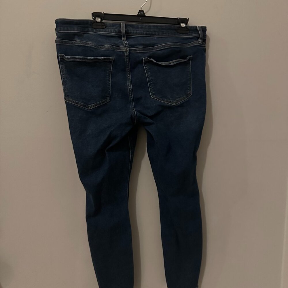 Old Navy Rockstar size 16 a little fringe on the bottom